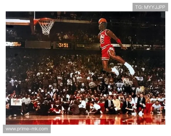 乔丹飞人时代再现：传奇球星重返赛场引发全球关注