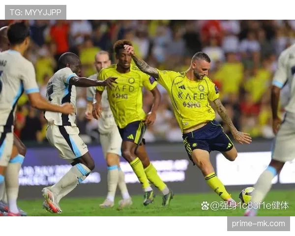 伊亚戈·阿斯帕斯闪耀赛场，力助球队逆转获胜