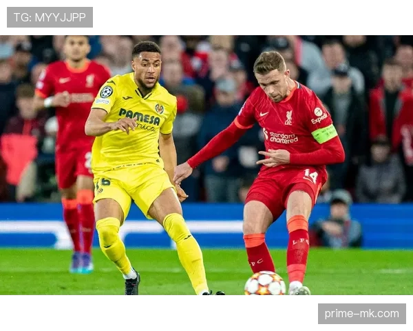 内维斯对阵利物浦高压逼抢下的出球能力解析